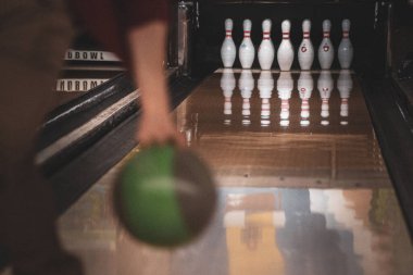 Bowling maçı ve bovling sahası