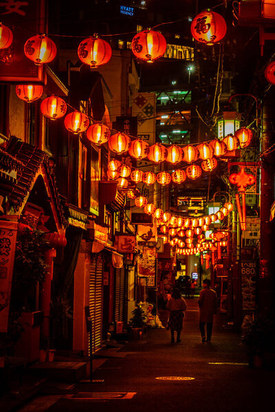 Ночной вид Yokama Motomachi Chinatown
