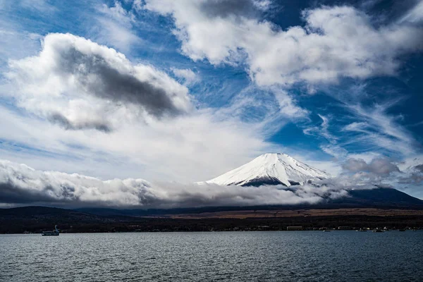 Fuji Hegy Fenséges Égbolt Yamanaka Tóból Származik — Stock Fotó