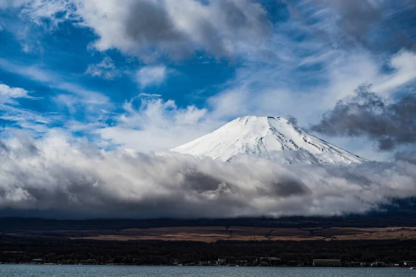 Fuji Hegy Fenséges Égbolt Yamanaka Tóból Származik — Stock Fotó