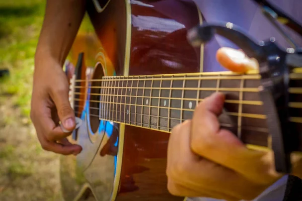 Особисте Зображення Грати Гітарі — стокове фото