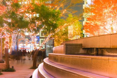 Noel Aydınlatmaları ve gece görüntüsü