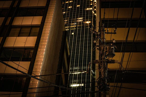 Vista Nocturna Toranomon Hills Desde Callejón Trasero — Foto de Stock