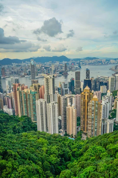 ビクトリアピークから見える香港の高層ビル — ストック写真