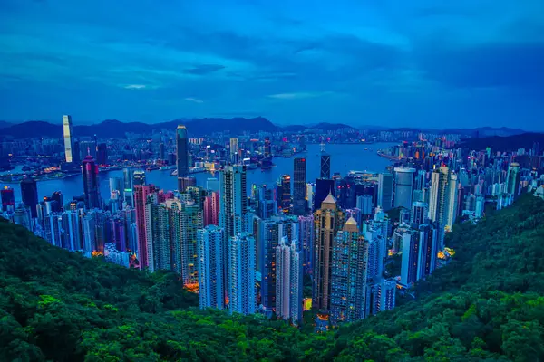 ビクトリアピークから見える香港の高層ビル — ストック写真