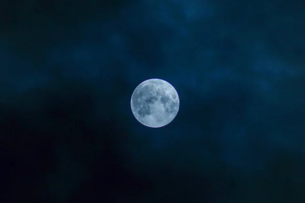 Hermosa Luna Llena Imagen — Foto de Stock