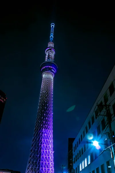 Fényes Éjszakai Kilátás Fel Tokyo Sky Tree — Stock Fotó
