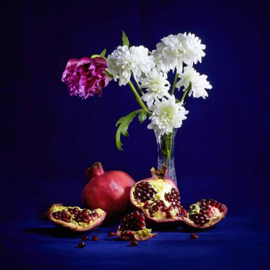 Nar ve şakayıklarla dolu bir hayat