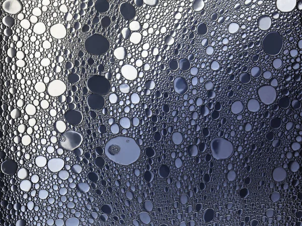 Abstrakcyjne pęcherzyki monochromatyczne na powierzchni cieczy — Zdjęcie stockowe