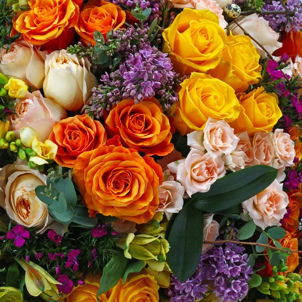 Arrangement Fleurs Fond Avec Des Roses Lilas Alstroemeria — Photo
