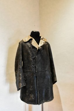 Klasik siyah deri havacı ceketi.