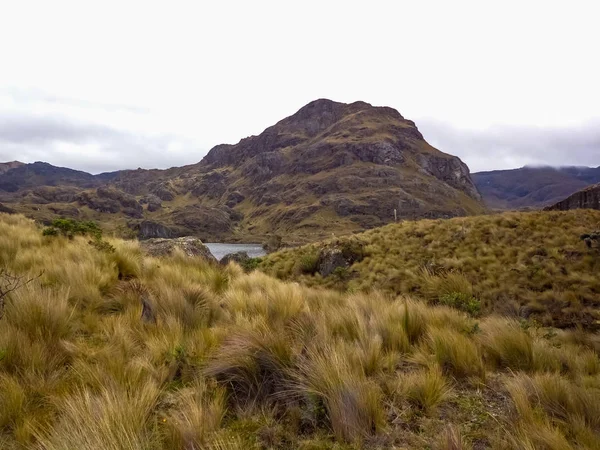 Vista Dos Colinas Parque Nacional Cajas Ecuador — Foto de Stock