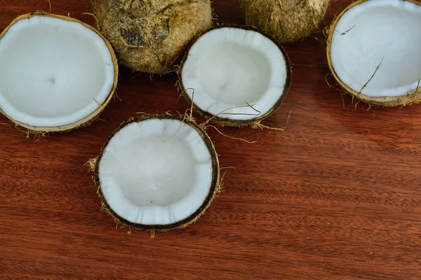 Pyszne Orzechy Kokosowe Owoce Tropikalne — Zdjęcie stockowe
