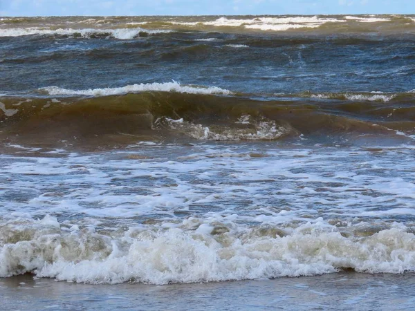 Baltık deniz dalgaları — Stok fotoğraf