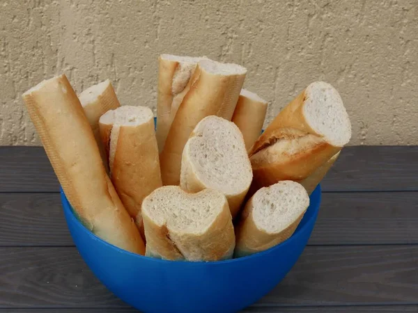 Coupe de pain baguette française — Photo