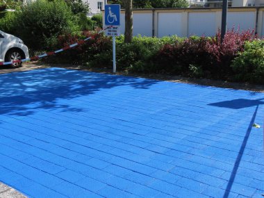 Etkisiz park alanı yeniden boyandı