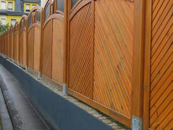 木造プライバシー柵 — ストック写真