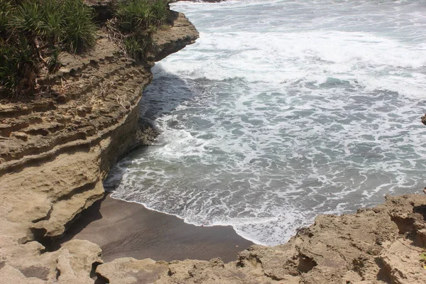 Valuri Stâncă Mare Plaja Tropicală — Fotografie, imagine de stoc