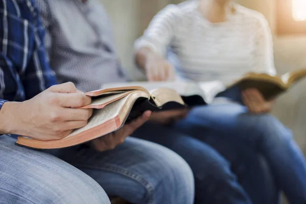 Christian Friends Group Reading Study Bible Together Home Sunday School — Stock Photo, Image