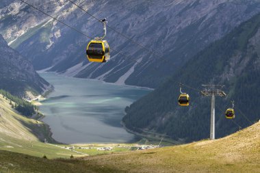 Teleferik teleferik Alp Dağları Livigno göl İtalya