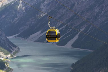Teleferik teleferik Alp Dağları Livigno göl İtalya