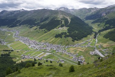 Livigno Alps mountains, Lombardy, İtalya için havadan görünümü