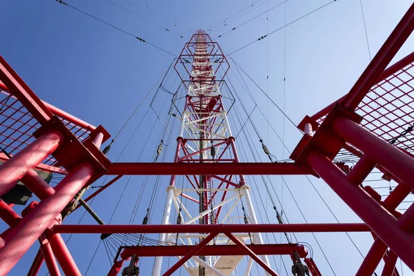 Radiowy nadajnik wieża Liblice, najwyższych konstrukcji w Republice Czeskiej — Zdjęcie stockowe