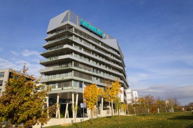 Siemens şirket logosu olarak 7 Kasım 2016 çek karargahı Prag, Çek Cumhuriyeti. 