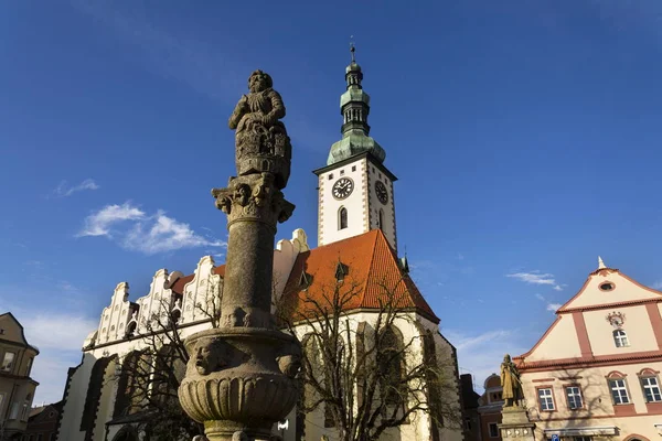 Knight Ronald on fountain before church in Tabor, Czech Republic — Stock Photo, Image