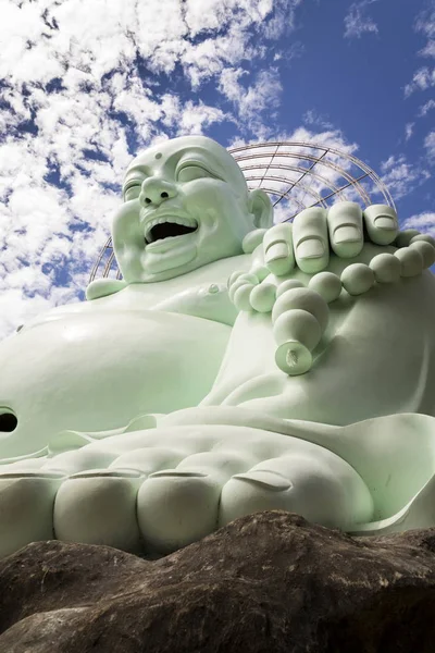 Estatua de Buda sonriente cerca del Templo Linh An Tu, Dalat, Vietnam —  Fotos de Stock