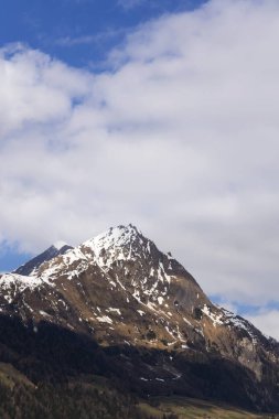 Avusturya 'nın Osttirol kentindeki Matrei kayak merkezindeki dağlar