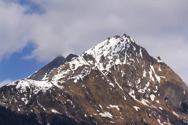 Montañas en estación de esquí Matrei en Osttirol, Austria — Foto de Stock