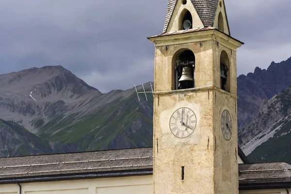 Εκκλησία στο Livigno, Λομβαρδία, Ιταλία — Φωτογραφία Αρχείου