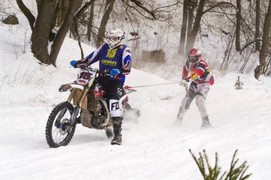 Motosiklet skijoring yarışçılar çek Şampiyonası rekabet yolda binmek