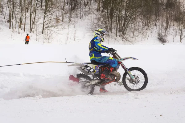 Motosiklet skijoring yarışçılar çek Şampiyonası rekabet yolda binmek — Stok fotoğraf