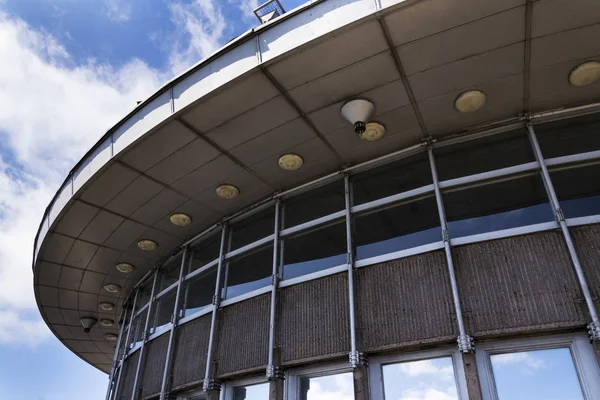 Telecommunicatie zenders toren op Jested, Liberec, Tsjechië — Stockfoto