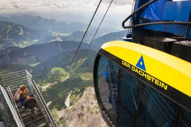 Gondol turist Dachstein teleferik üst istasyonu ile