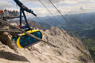  Gondol turist Dachstein teleferik üst istasyonu ile