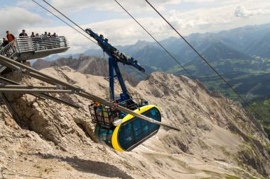  Gondol turist Dachstein teleferik üst istasyonu ile