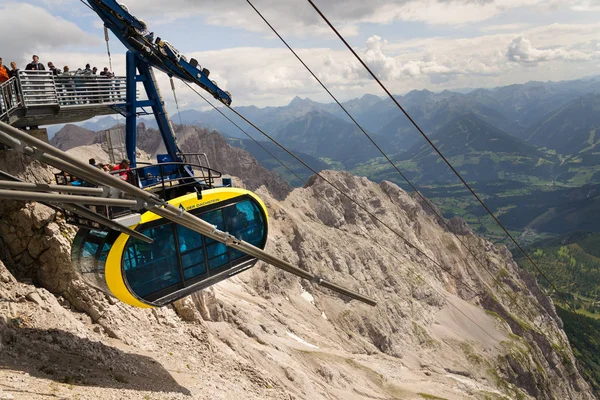  Gondol turist Dachstein teleferik üst istasyonu ile