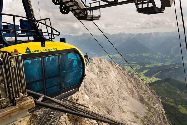  Gondol turist Dachstein teleferik üst istasyonu ile