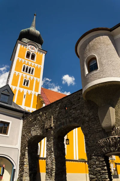 Igreja Católica Romana do Santo Padre Achaz em Schladming — Fotografia de Stock