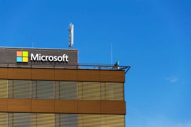 Microsoft şirket logosu olarak Genel Müdürlük Binası 