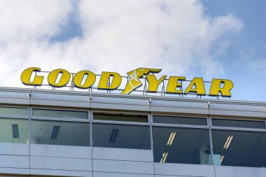 Genel Müdürlük Binası Goodyear lastik ve kauçuk şirketi logosuna 