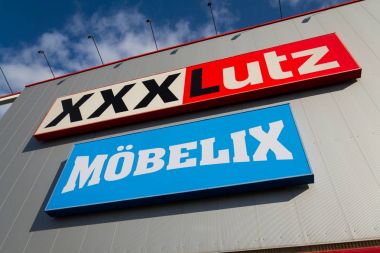 Xxxlutz Mobelix şirket logosu süpermarket bina 