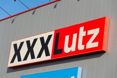 Xxxlutz Mobelix şirket logosu süpermarket bina 
