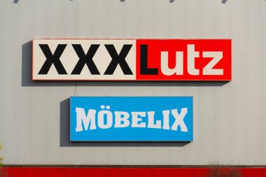 Xxxlutz Mobelix şirket logosu süpermarket bina 