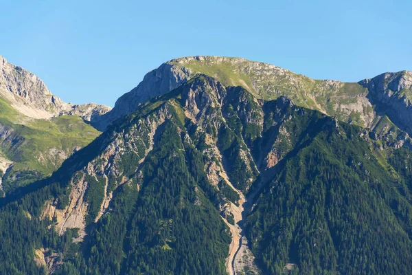 Berghütte guttenberghaus zwischen eselstein und sinabell im dachstein — Stockfoto