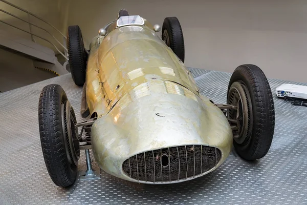 El Mercedes-Benz W154 Grand Prix diseñado por Rudolf Uhlenhaut —  Fotos de Stock