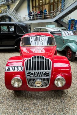 AWA 750 yarış otomobili 1935 dan ulusal teknik müze duruyor